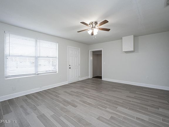 3rd image of 7810 HARE Avenue