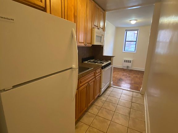 3rd image of 14420 41st Ave #1