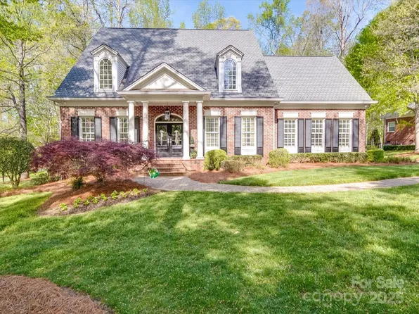 3667 Saint Andrews Ln, Gastonia, NC 28056