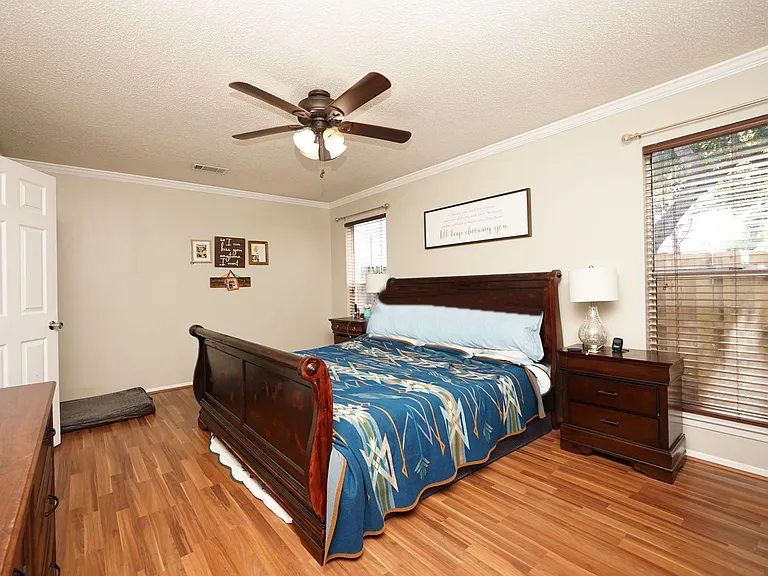 4496 Parkwood Ln W — Photo 19