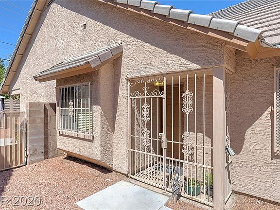 2nd image of 3037 Kennewick Dr
