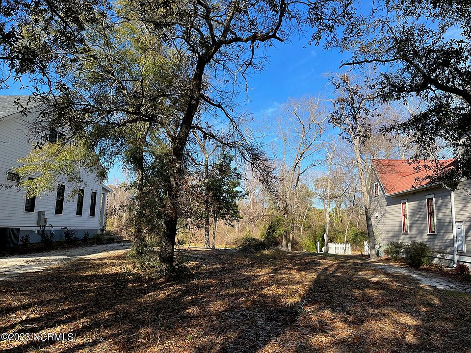 1st image of 419 Trout Lily Lane