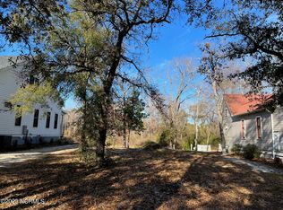 419 Trout Lily Ln, Southport, NC 28461