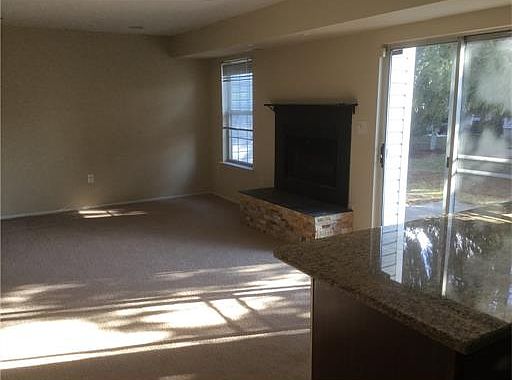 4th image of 343 Glastonbury Ln