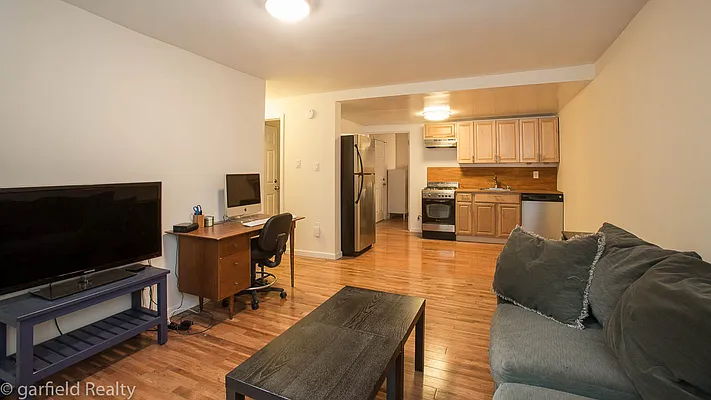 Rented by Garfield Realty  | media 24