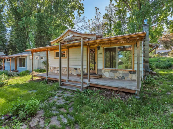 3089 Highway 66, Ashland, OR 97520