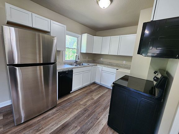 2nd image of 912 King Ave