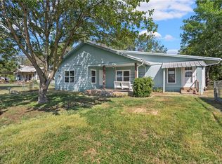 351 Oklahoma St, China Spring, TX 76633