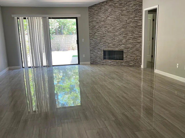 2065 Shannon Ct #1 — Photo 4