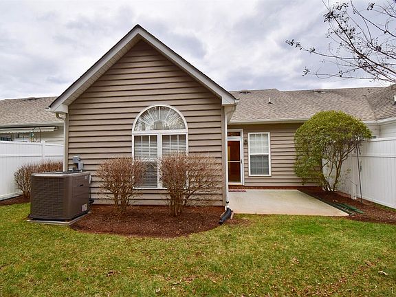 4th image of 105 Villas Way Dr