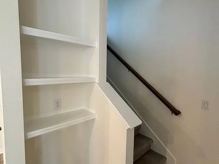 2292 Centerra Loop — Photo 8