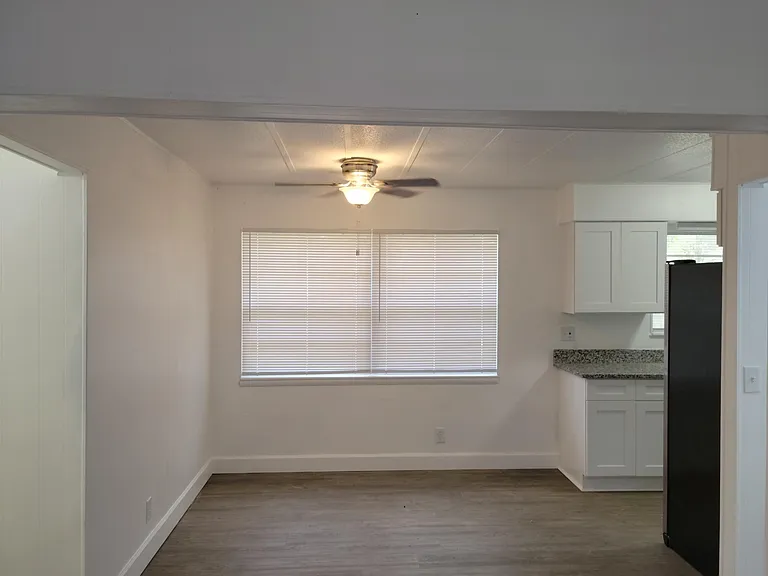 909 W Circle St — Photo 5