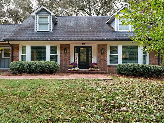 4th image of 311 Herring Rd NE