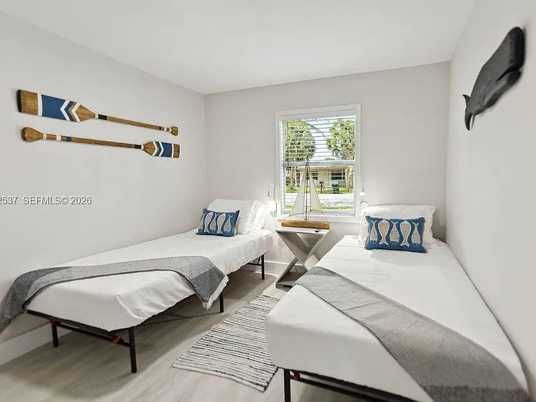 1230 NW 7th Ave — Photo 12