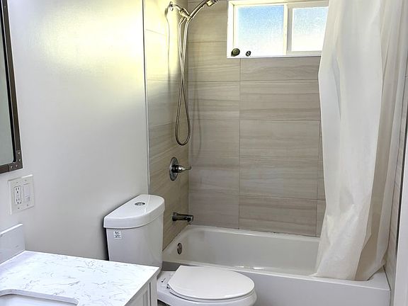 3rd image of 401 Commercial Ave #19