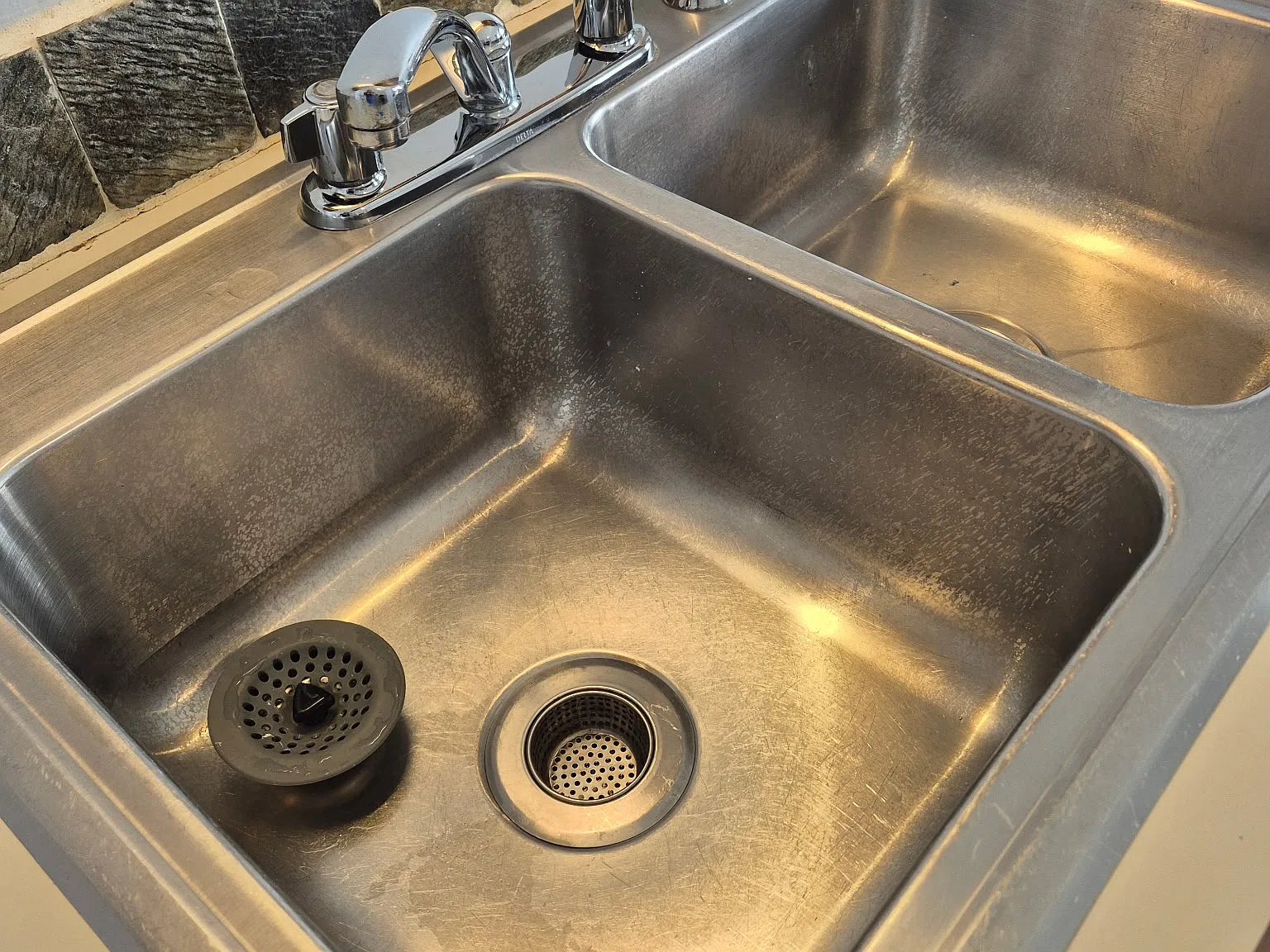 2 bed, 1100 sqft, $1,875 — Photo 3