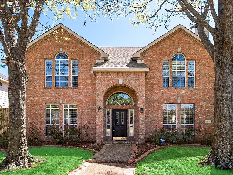5832 Mossbrook Trl — Photo 1