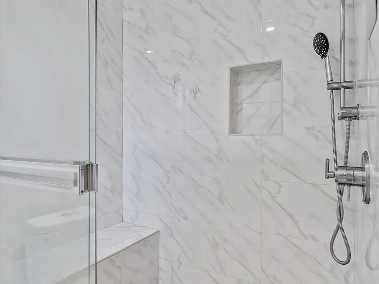 3078 Trinity Dr — Photo 17