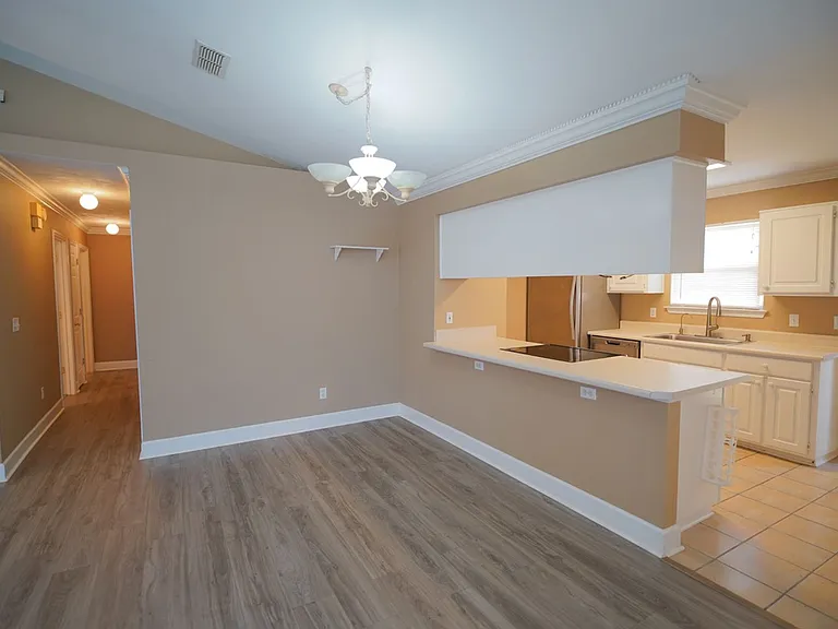2029 Ascot Way — Photo 7