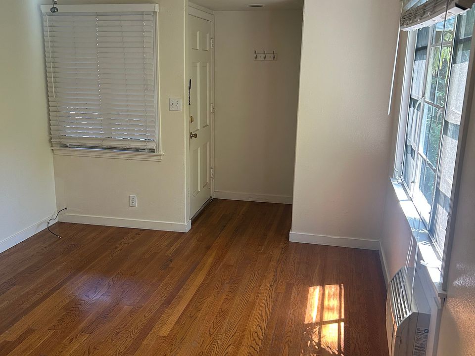 1st image of 2727 I St APT 4