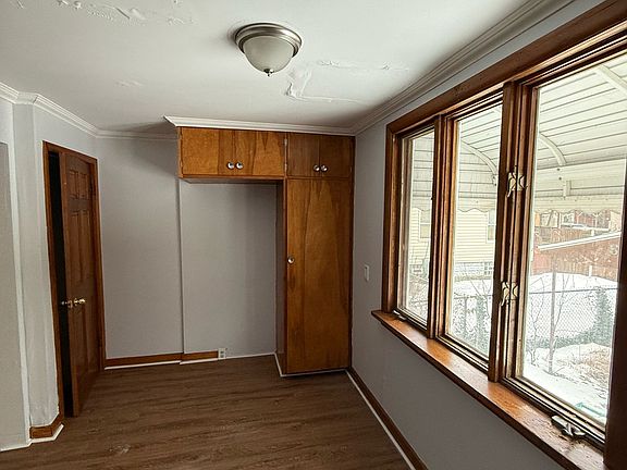 5th image of 553 18th St