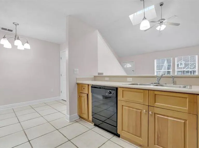 3388 Sawtooth Dr — Photo 5
