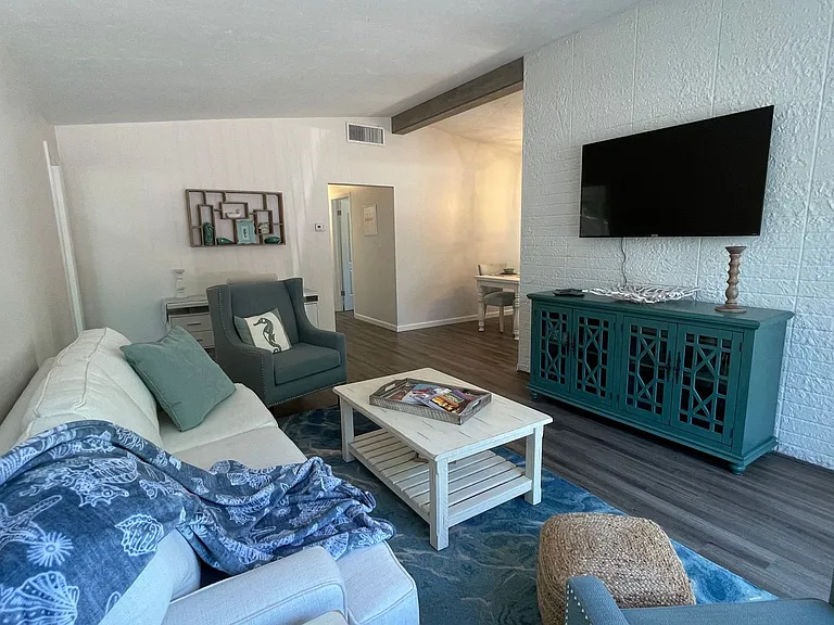 2504 S Milmar Dr — Photo 5