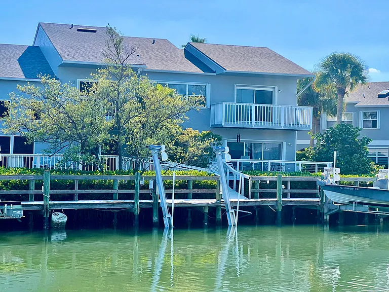 2486 Harbour Cove Dr — Photo 1