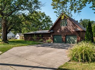 840 Lakewood Beach Dr, Sheffield Lake, OH 44054