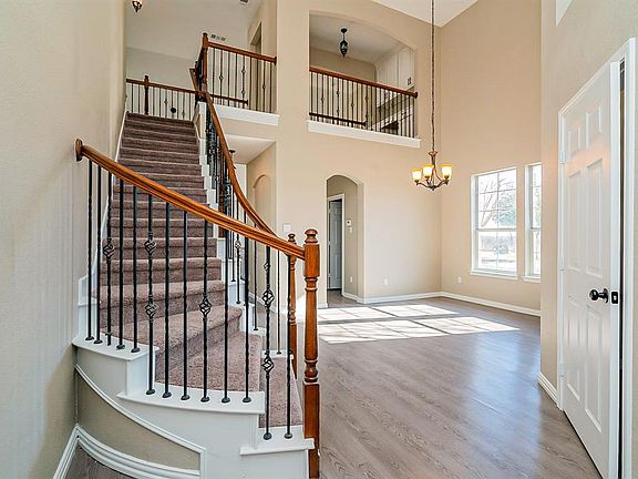 4th image of 8636 Prairie Dawn Dr