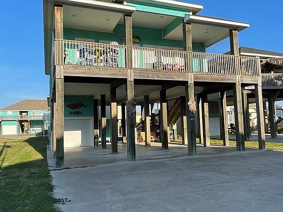 2nd image of 984 S Stingaree Dr
