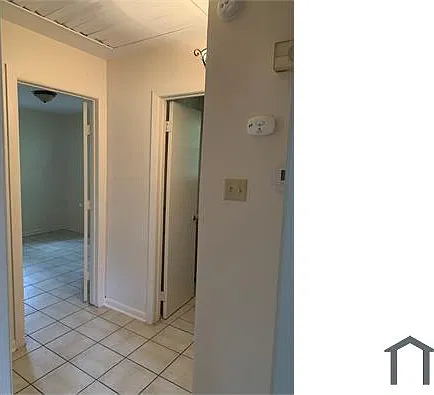 3 bed, 1000 sqft, $1,300 — Photo 2