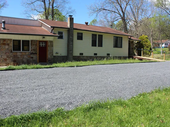 3798 Nile Rd, Summersville, WV 26651