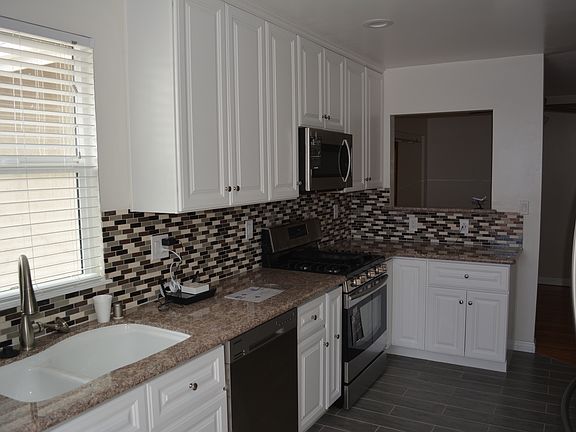 2nd image of 4729 Conquista Ave