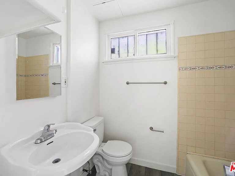 1200 S Citrus Ave #6 — Photo 18