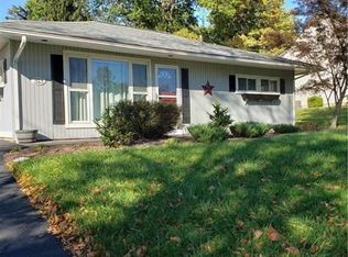 313 Lanewood Dr, New Castle, PA