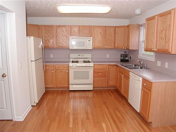 2nd image of 4275 W Harrington St