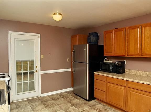 5th image of 10909 London Dr