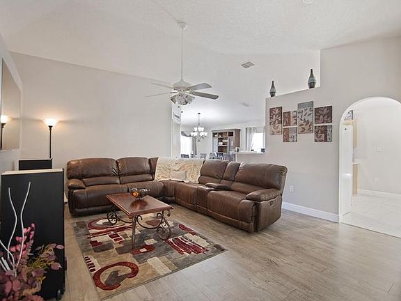 3rd image of 5010 Silver Thistle Ln