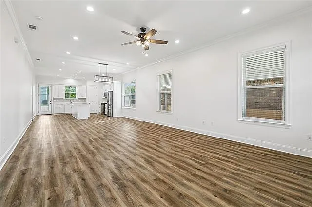 3 bed, 2.0 bath, 1692 sqft, $2,700 — Photo 3