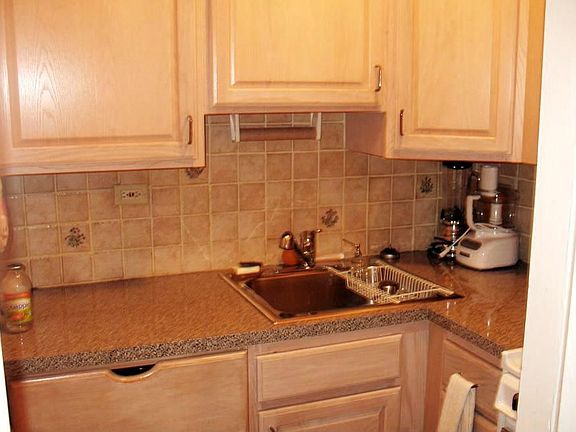 4th image of 235 E 57th St APT 10A