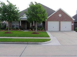 5315 Bur Oak Dr, Pasadena, TX 77505