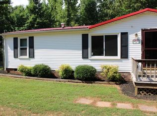 18 Freedom Ln, Green Bay, VA 23942