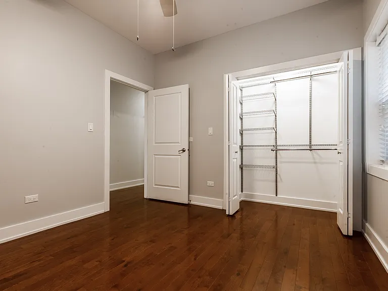 4417 S Indiana Ave #3S — Photo 9