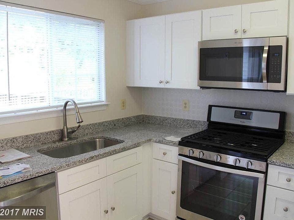 Kitchen: New Stainless Appliances