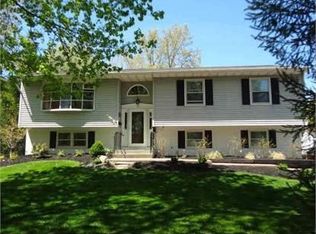 11 Roberto Ave, Highland, NY 12528