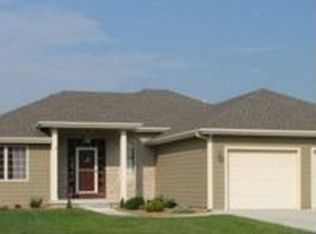 3936 Golden Eagle Dr, Manhattan, KS 66502