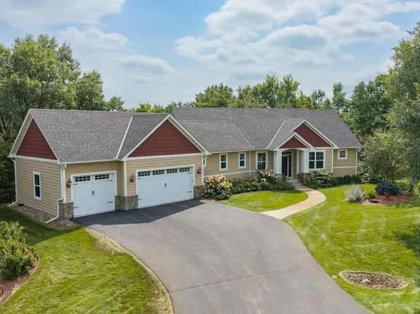 1784 86th Ct E, Inver Grove Heights, MN 55077