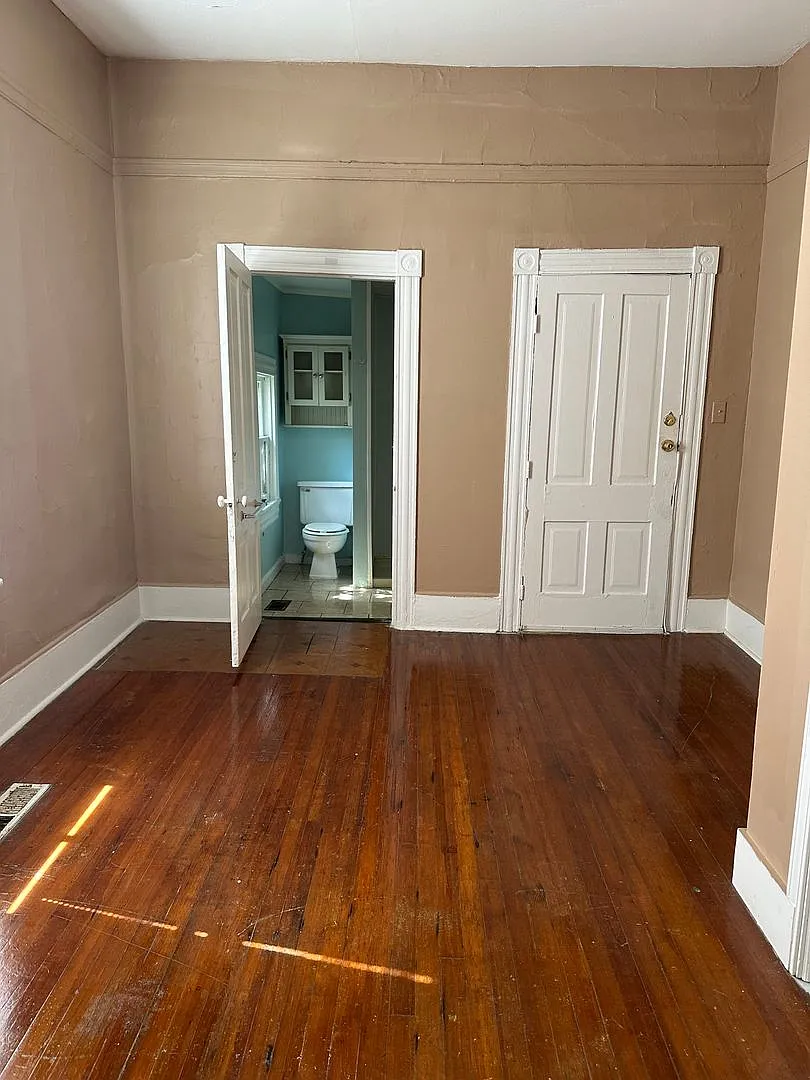 308 N Spring Street — Photo 4