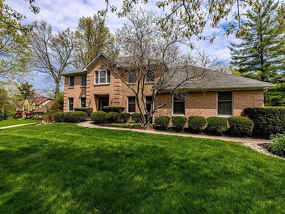 3rd image of 10400 Grandoaks Ln